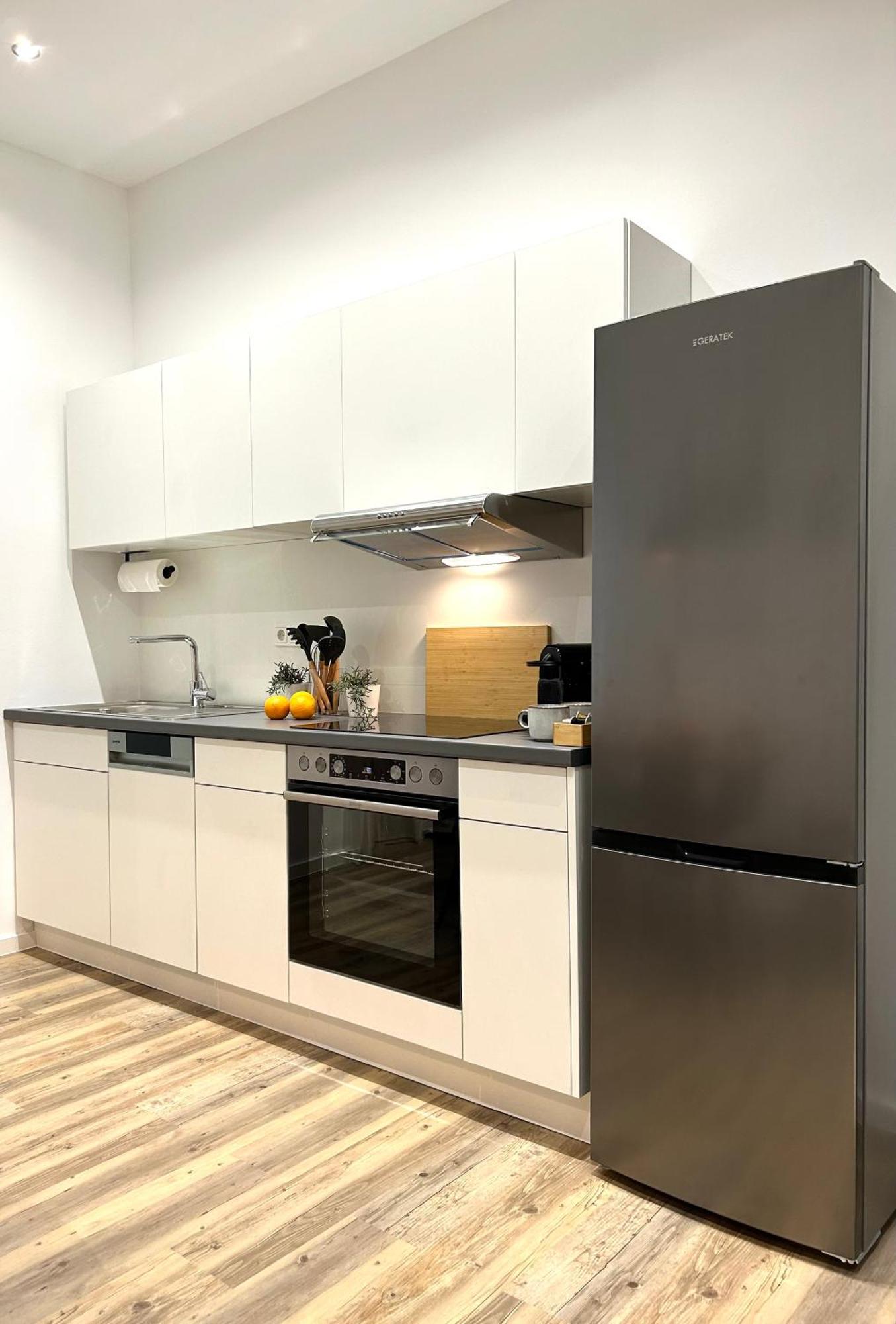 Designer City Apartment In Top Lage Fuer 6 Gaeste 卡尔斯鲁厄 外观 照片