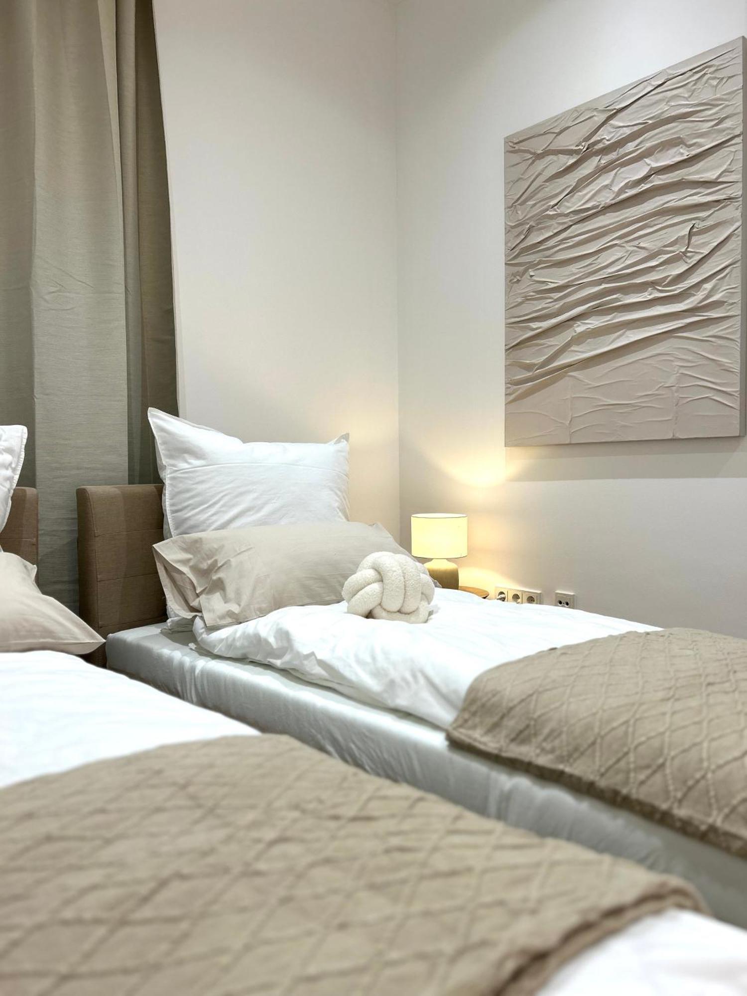 Designer City Apartment In Top Lage Fuer 6 Gaeste 卡尔斯鲁厄 外观 照片